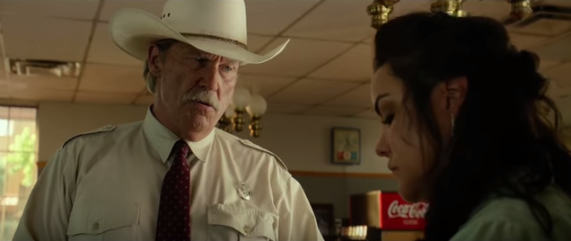 Jeff Bridges and Katy Mixon in HELL OR HIGH WATER