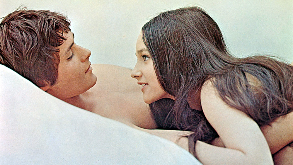 Leonard Whiting and Olivia Hussey in ROMEO AND JULIET. 